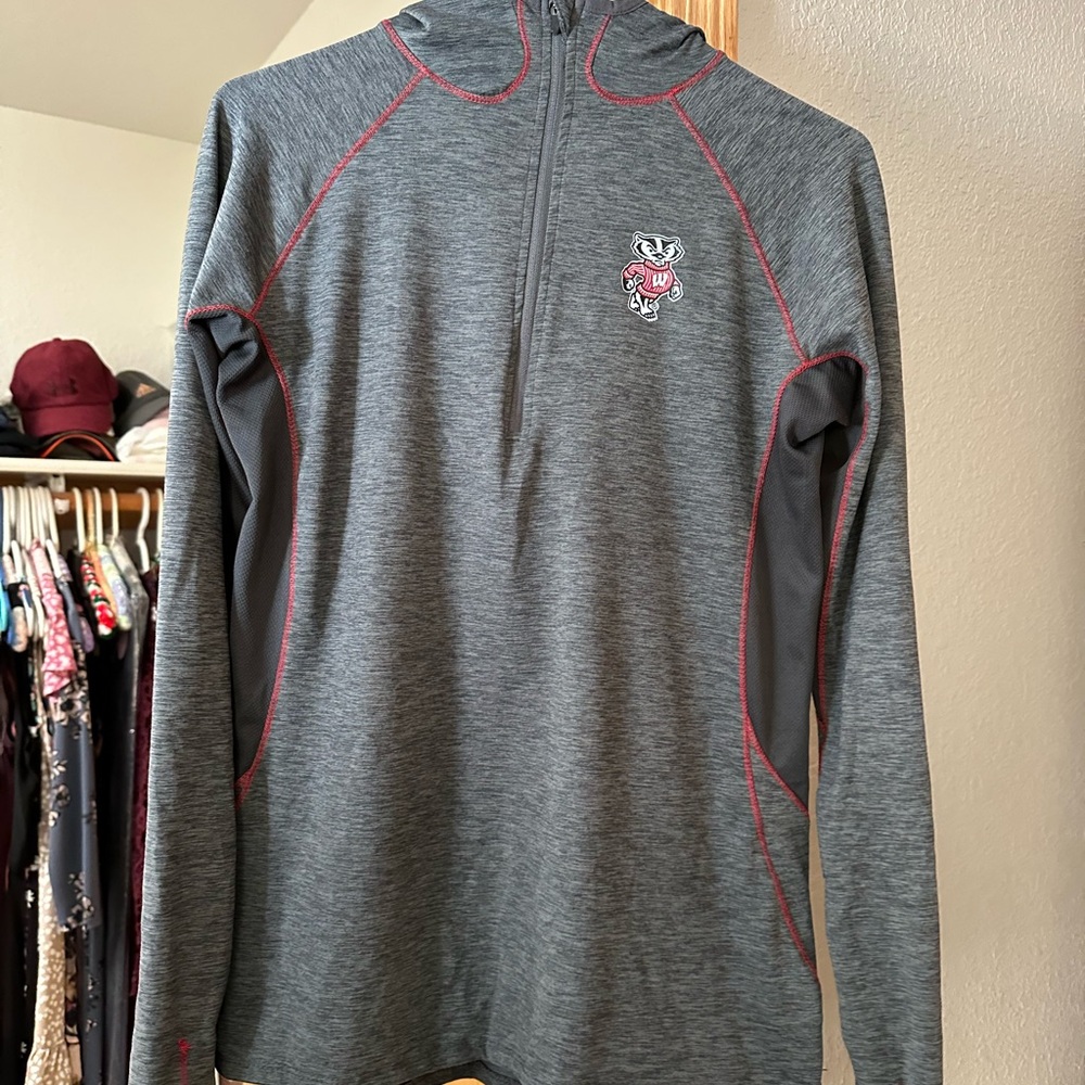 Colosseum Gray and Black Quarter-Zip Pullover